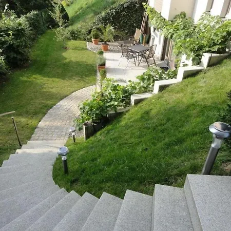 Am Weinberg Waren Ferienhaus *